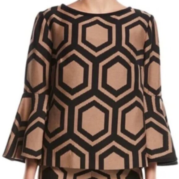 Trina Turk Tops - TRINA TURK TOP SIZE SMALL TRUMPET SLEEVES